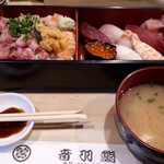 音羽鮨 - 味噌汁はカニ