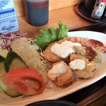 くつろぎ亭ひこべえ  - ホタテとアジのフライ