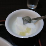 本格中華食べ放題 天香府 - デザートの杏仁豆腐