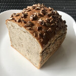 リープリング - ヒマワリのパン(540円 1/2 270円)