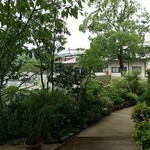 オランジェ カフェウッド - すぐ目の前は五十鈴川駅