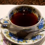 ステーキ屋 扇 - 食後のコーヒーか紅茶か選べます