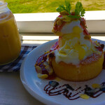 ALA MOANA SUNSET CAFE - 