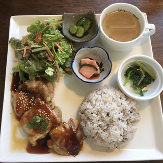 田んぼの中のCafe ヒノデ商店_1