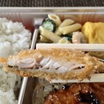 魚酒場 汐◯ - ぶり照り焼き弁当700円