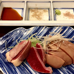 鳥田中 - 七谷地鶏のお造り　ハツ 砂肝 レバーです