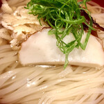 鳥田中 - こんな狭い厨房でよくこれだけの品を作れるものだと感心する美味しさ