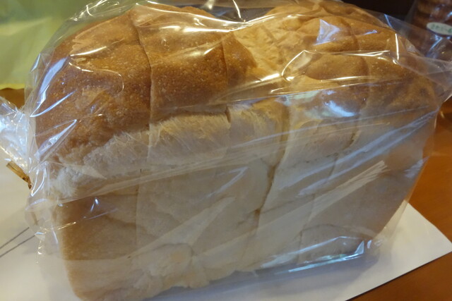 またど～る - 西若松（パン）の写真