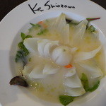 網元イタリアン - 丸ごと一個のオニオンスープ