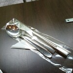 蜂の子 - 細かいお心遣い