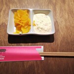 肉食酒場 ビストロ ジャパン - お新香＆タルタル