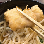 手打ちうどん 大蔵 - かしわ天のアップです。（2020.7 byジプシーくん）