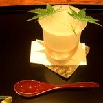 御料理 伊とう - ≪６月≫前菜。中にはジュンサイ、雲丹、オクラなど。