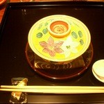 御料理 伊とう - ≪６月≫中には、鯛と湯葉の餡かけ。