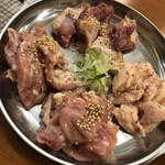 名物鶏ホルモン ひね屋 - 