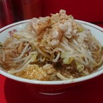 ラーメン二郎 千葉店 - 小豚、麺半分、ニンニク少な目、アブラ８５０円