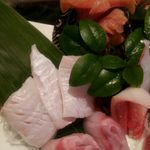 亀喜寿司 - 刺し盛 (めぬけ･ユリアゲ赤貝･平目縁側)