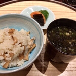 草庵　田なか - 【食事】杏茸の炊き込みご飯、新海苔味噌汁様