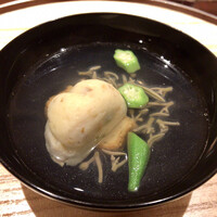 草庵　田なか - 【お椀】浅利と枝豆の真薯に蓴菜様