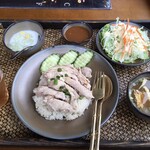 タイオーキッドレストラン - Cセット 海南チキンライス(サラダ スープ デザート コーヒー付き)