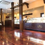 ウィーンの森 コンディトライ - 2020年7月　広い店内
