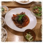 Obon De Gohan - 豚肉の黒酢炒め