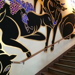 Imaasa - 階段室にはキーヤンの壁画