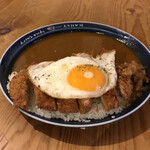 KARLY - カツカレー目玉焼き