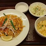 タイ料理 レモングラス - パッタイセット