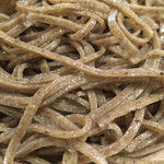 蕎麦　もり木 - 手挽き田舎十割蕎麦のアップ。