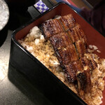 Unagi Yasudaya - うな重　竹　5切　2640円税込
                      （食べかけです）