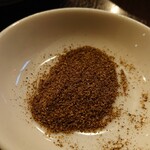 いこい飯店 - 麻婆豆腐の山椒です。別皿に盛ってあり、配慮が行き届いています。感動！