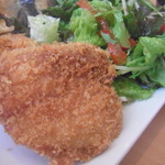 旬和食 おとぎ - ヒレカツとサラダアップ