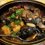 古都台南担々麺 - 「三杯鶏」（￥1800）：バジルの爽快な刺激と黒胡椒の香りが相俟って、止まらない美味しさ♪