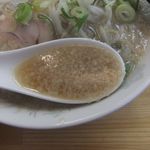 らーめん かなえ - 背脂スープ（醤油）