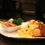 グリル満天星 麻布十番 本店 - オムライスとロールキャベツのワンプレート