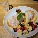 オリジナルパンケーキハウス ルミネ北千住店 - ふわふわミックスフルーツパンケーキ