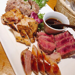 Charcoal Dining るもん - 