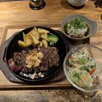 京都ダイニング正義 - アンガス牛200g　980円
                    鬼おろし　100円
                    コールスロー　220円