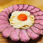 マルヨシ製麺所 - 肉釜玉うどん