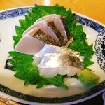 季節料理 すい舎 - 焼魚定食のお刺身（鰆、太刀魚）