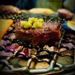 花備 - 料理写真:厚切り塩ハラミ　　 