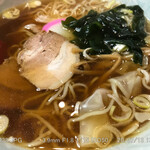 紅菜館  - ワンタン麺 680円