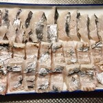 梅や - 釣りたてタチウオの銀皮造り・炙り