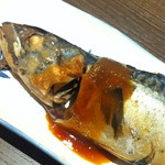 佐島水産 - お通しその一、サバの味噌煮