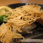 懐石カフェ 蛙吉 - 12年6月 カレイ？姿揚げ