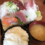 埼玉漁港 海鮮食堂 そうま水産 - ♪三代目刺身番長ランチ　￥1100