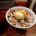 頑固麺 - 伏見ラーメンラリー達成丼