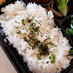 おかず処 みせん - ふりかけは大根菜