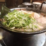 無鉄砲 - とんこつラーメン麺大盛950円